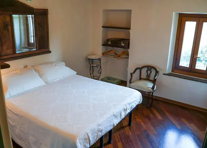 Casa Del Canton Tatil Evi Soglio (Genoa)